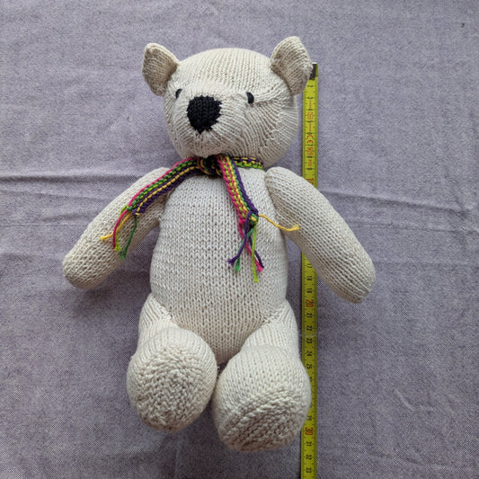 Knuffel beer zittend